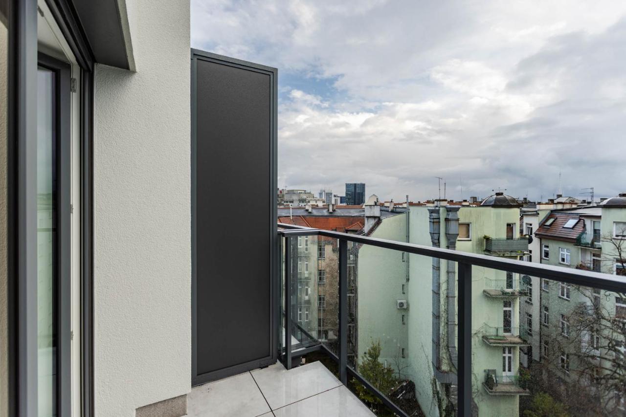 Klimatyzowany Apartament Very Berry Z Parkingiem W Poznaniu By Noclegi Renters Exterior photo