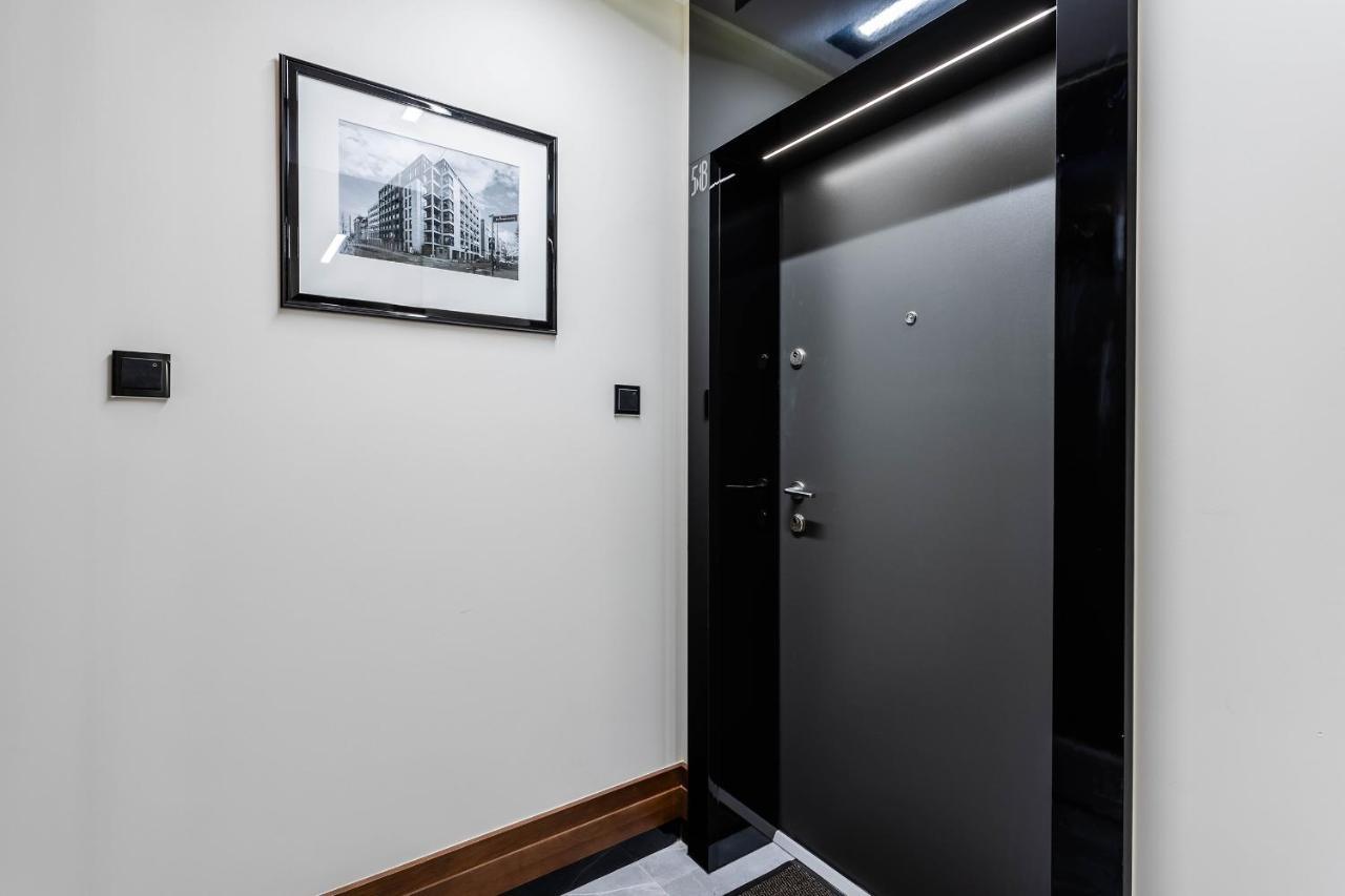Klimatyzowany Apartament Very Berry Z Parkingiem W Poznaniu By Noclegi Renters Exterior photo